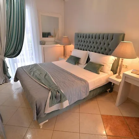 Epavlis Luxury Apts Appartamento