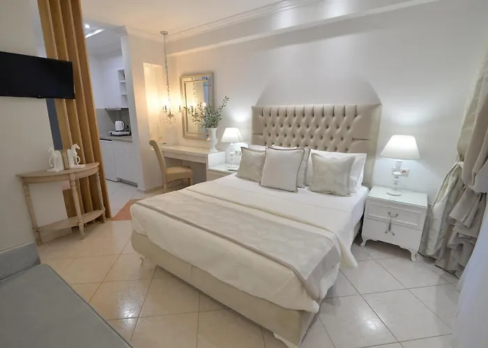Epavlis Luxury Apts Apartamento *