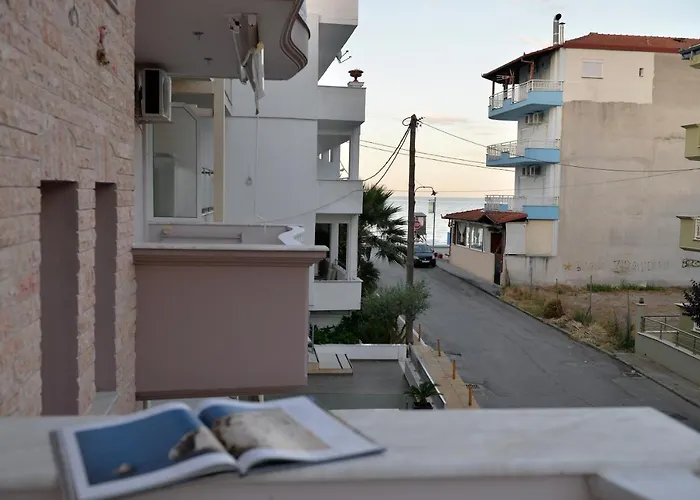 Epavlis Luxury Apts