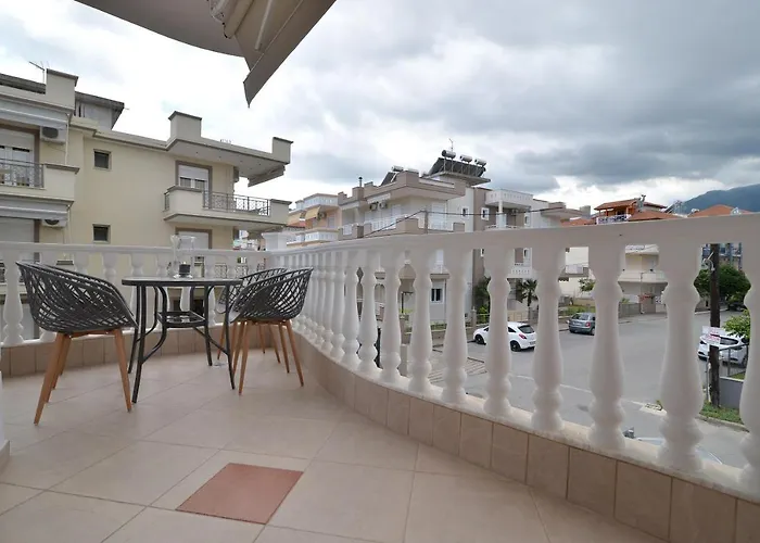 Epavlis Luxury Apts Apartamento