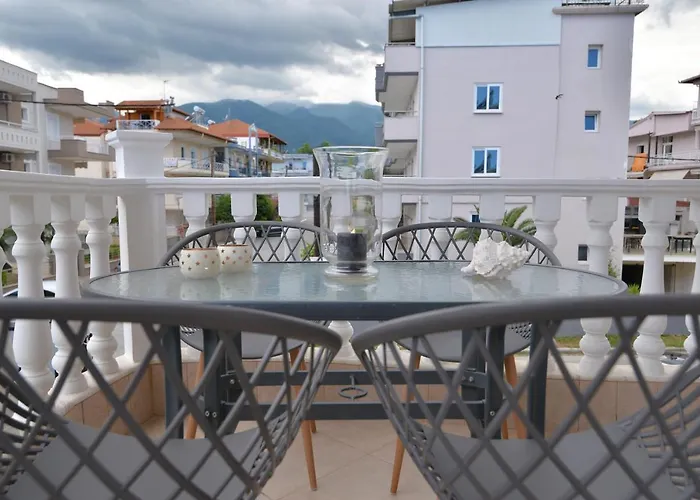 Epavlis Luxury Apts Apartamento