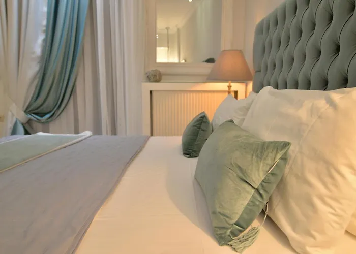 Epavlis Luxury Apts דירה לפטוקריה