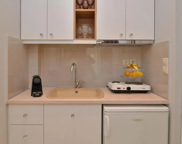 Epavlis Luxury Apts Apartamento *