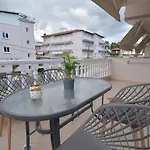 Lägenhet Epavlis Luxury Apts