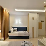 Epavlis Luxury Apts *