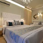 Epavlis Luxury Apts Lägenhet