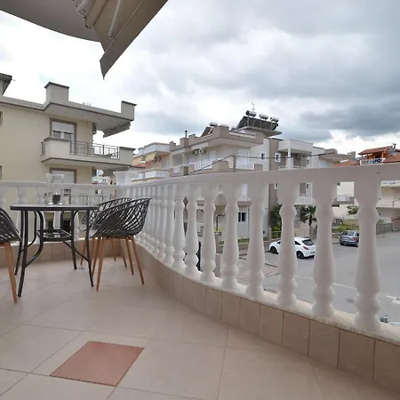 Epavlis Luxury Apts Appartement