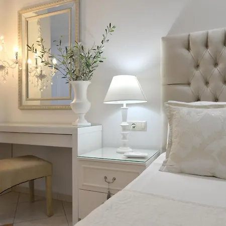 Апартаменты Epavlis Luxury Apts *