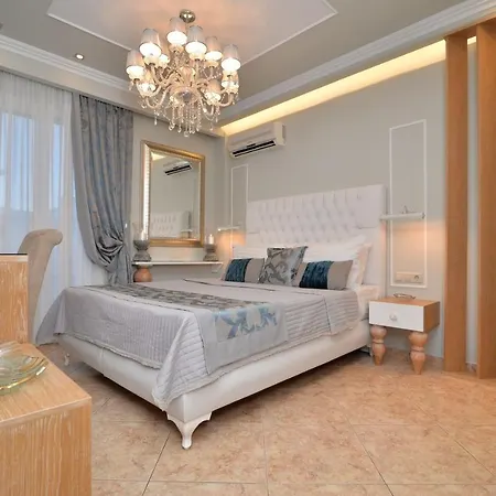 Epavlis Luxury Apts *