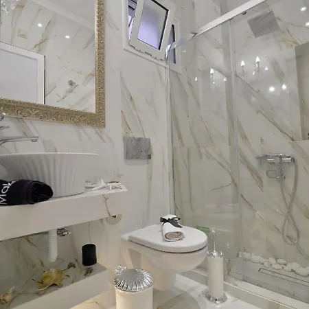 Epavlis Luxury Apts