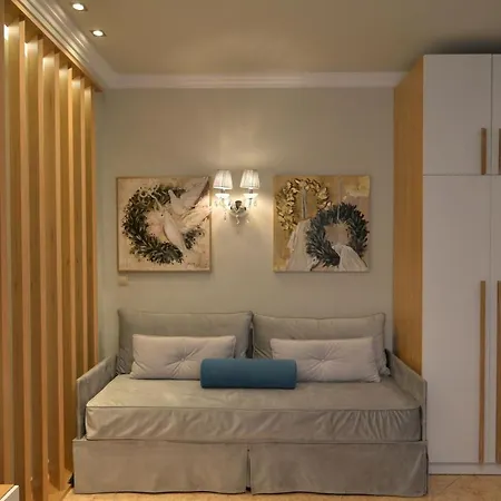 Epavlis Luxury Apts *