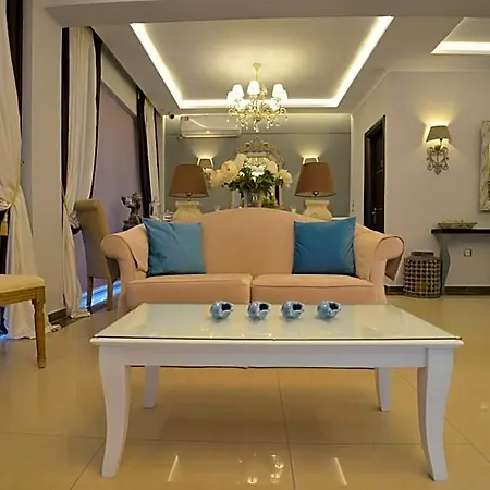 Epavlis Luxury Apts *