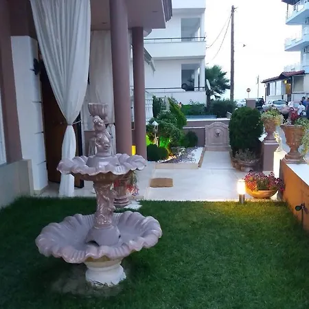 Epavlis Luxury Apts Апартаменты *