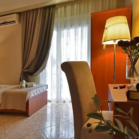 Epavlis Luxury Apts Лептокария