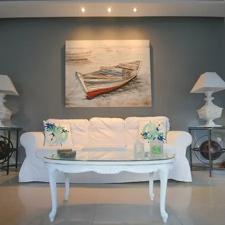 Epavlis Luxury Apts * Лептокария