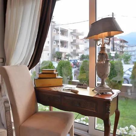 Epavlis Luxury Apts Apartment