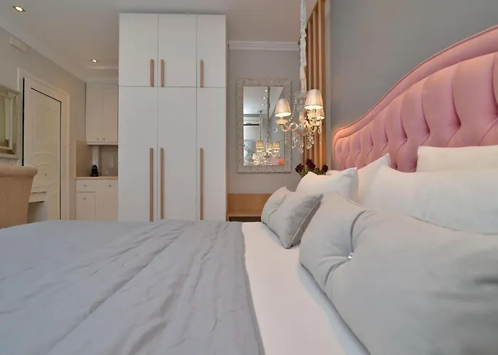 Epavlis Luxury Apts