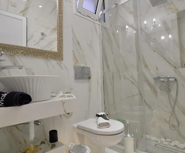 Epavlis Luxury Apts