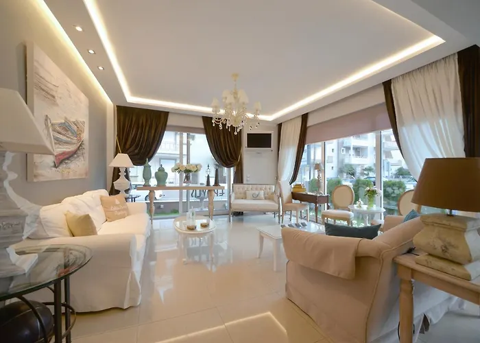 Epavlis Luxury Apts شقة